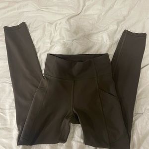 Lululemon Army green leggings with side pockets. full length Size 2